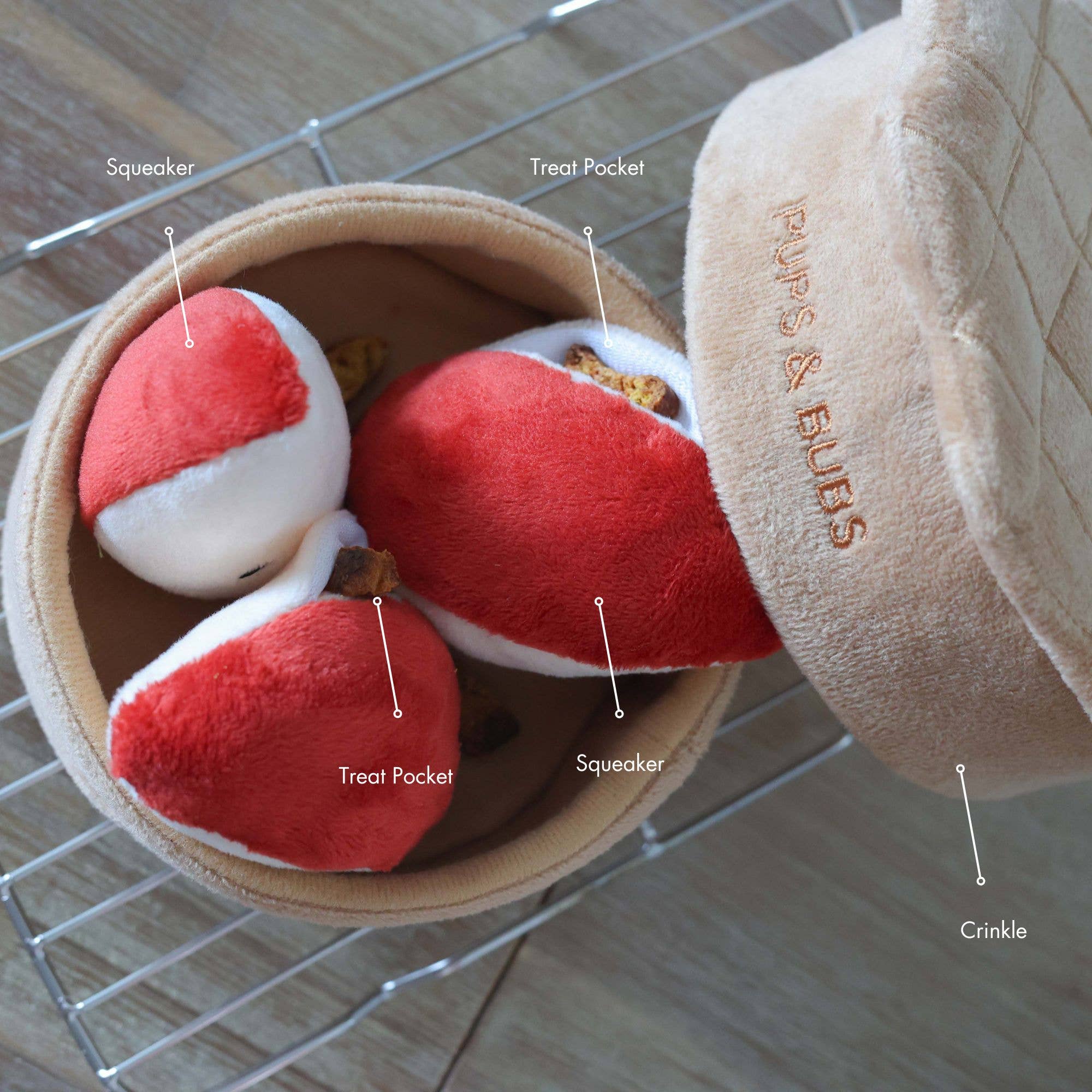 Apple Pie Forage Toy